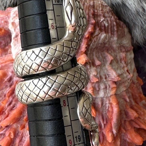 Snake sterling silver ring gorgeous!! - Picture 9 of 9